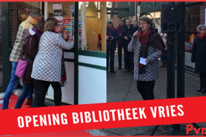 Anneke Lubbers opende bibliotheek Vries