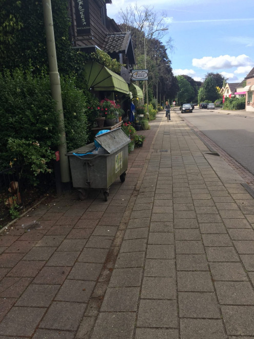 De Hoofdweg in Eelde: een valse start